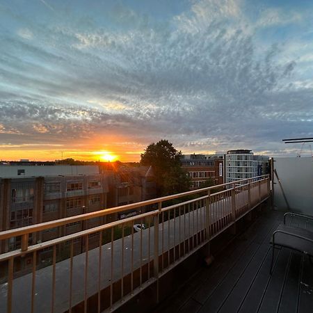 Spacious 2 Bedroom Penthouse Retreat Лондон Экстерьер фото