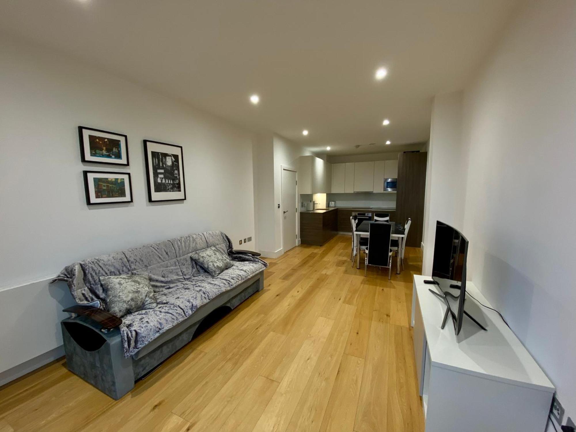 Spacious 2 Bedroom Penthouse Retreat Лондон Экстерьер фото